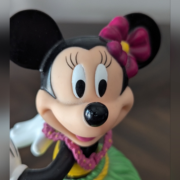 Minnie Mouse Hula Dance Bobble Figure - Picture 2 of 9